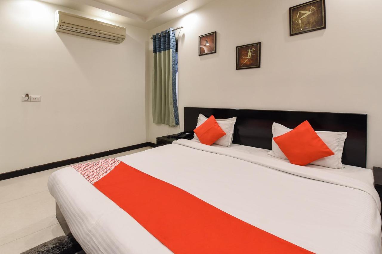 Oyo Flagship 18940 Hotel Swathi Új-Delhi Kültér fotó