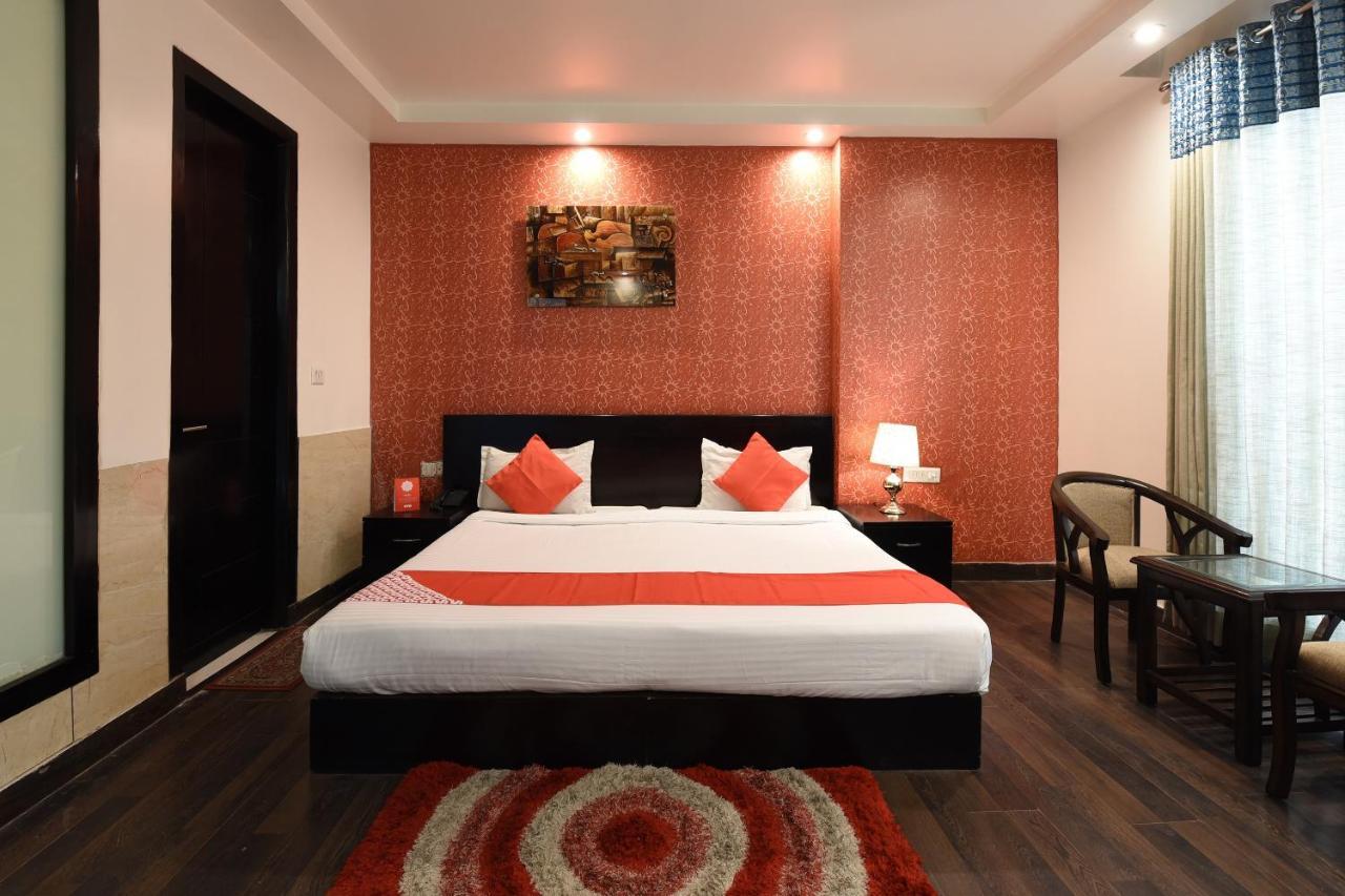 Oyo Flagship 18940 Hotel Swathi Új-Delhi Kültér fotó